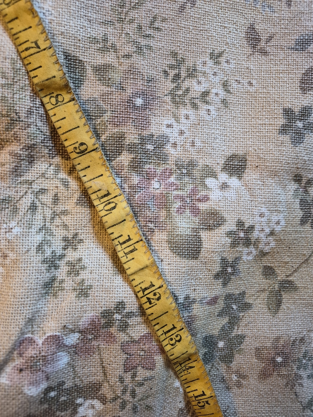 Vintage cotton floral fabric 2 1/2+ yds